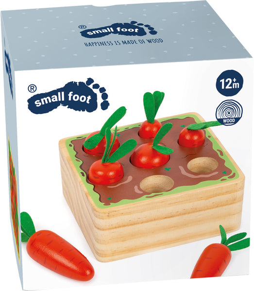 small foot - Carrots Shape-Fitting Game